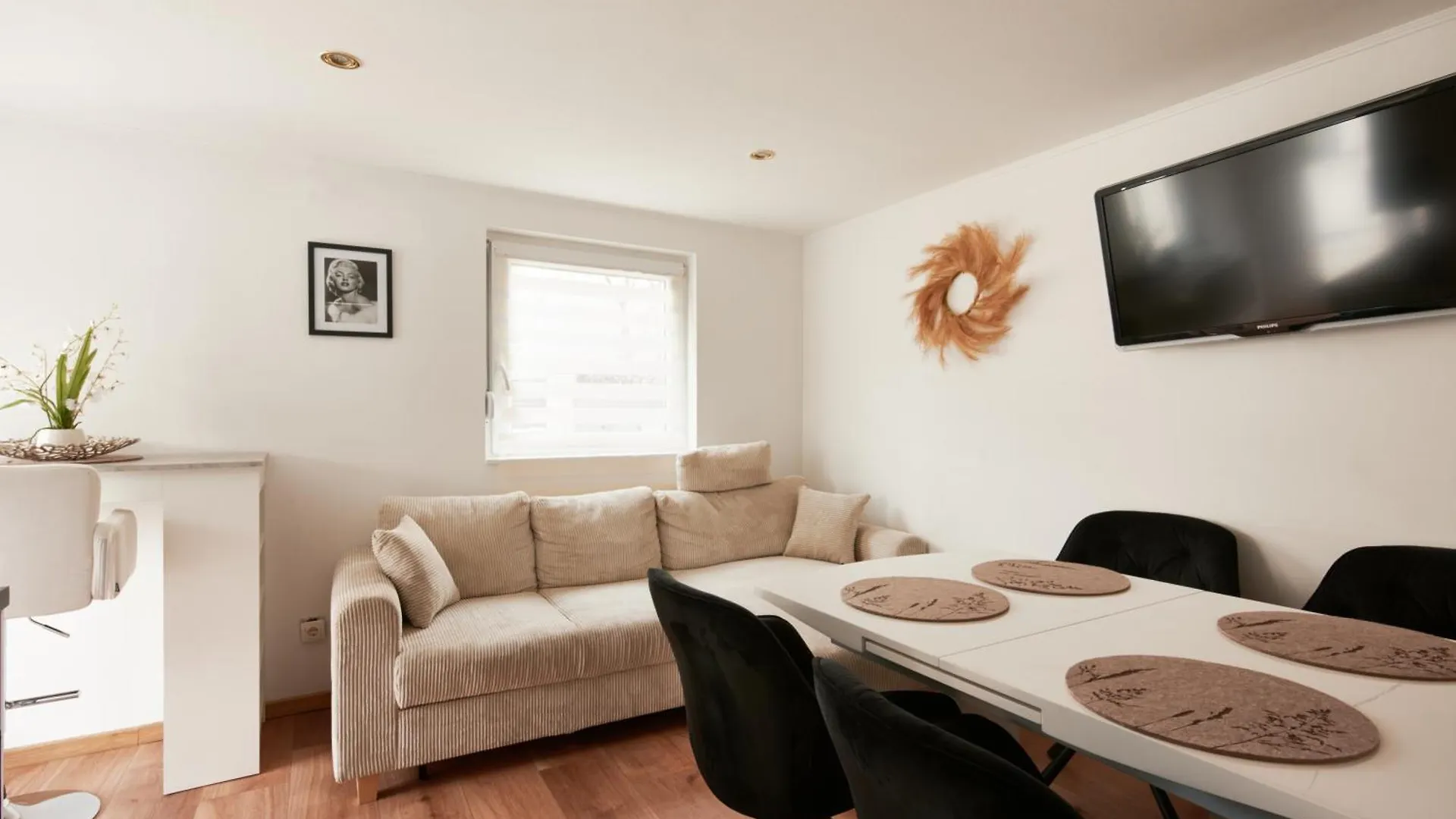 Exclusive 3Bd Chalet In Premium Location Of Vienna W/ Sauna Swimming Pool Jaccuzi