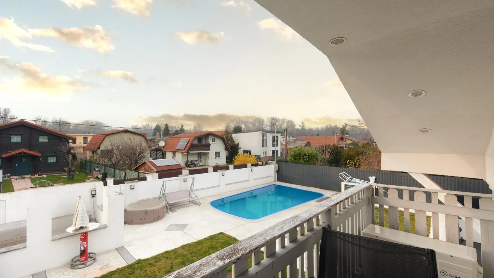 Villa Exclusive 3Bd Chalet In Premium Location Of Vienna W/ Sauna Swimming Pool Jaccuzi